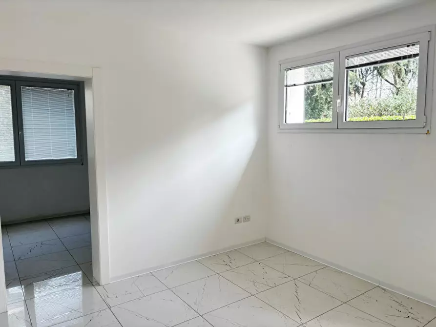 Immagine 1 di Ufficio in affitto  in Via Roma n.143 a Spinea