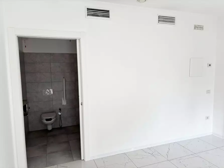 Immagine 6 di Ufficio in affitto  in Via Roma n.143 a Spinea