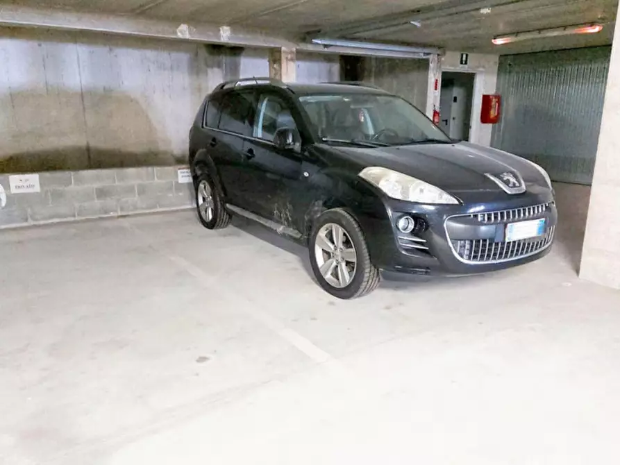 Immagine 2 di Posto auto in vendita  in Motta di sotto, N. snc a Campodolcino