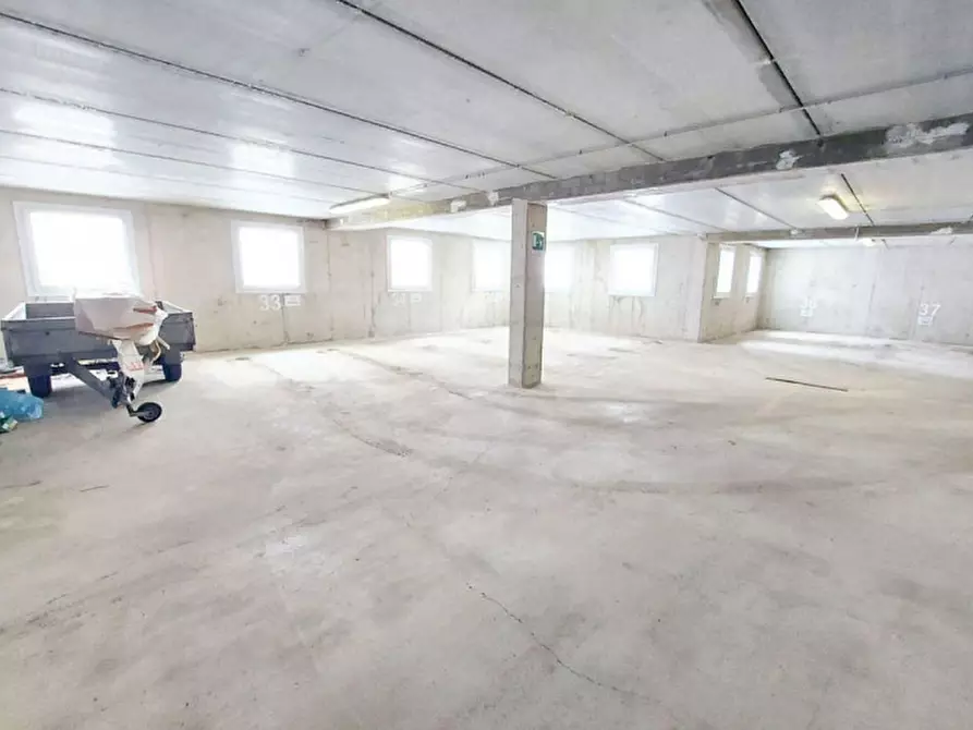 Immagine 5 di Posto auto in vendita  in Motta di sotto, N. snc a Campodolcino