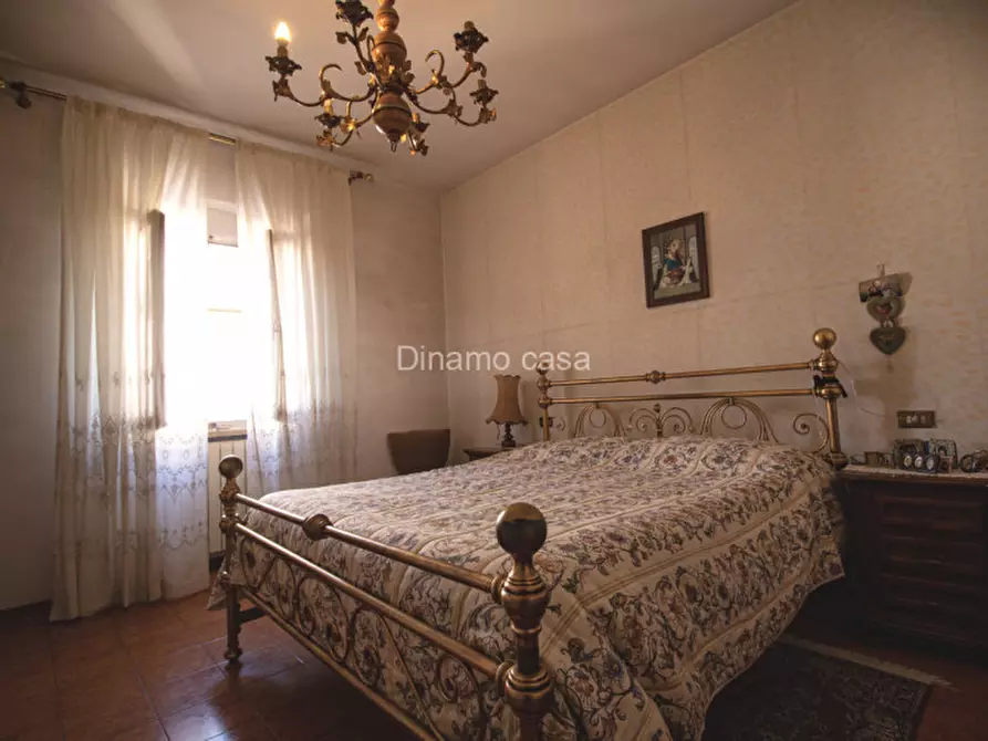 Immagine 11 di Casa indipendente in vendita  a Prato