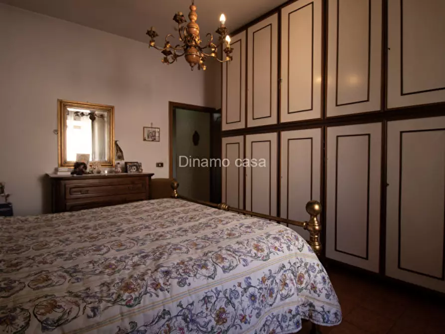 Immagine 13 di Casa indipendente in vendita  a Prato