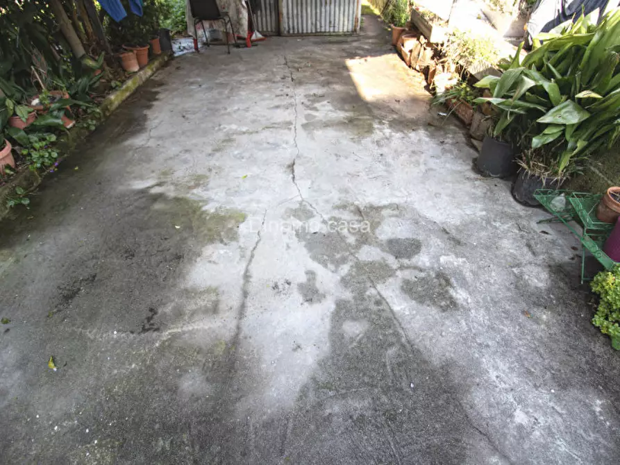 Immagine 19 di Casa indipendente in vendita  a Prato