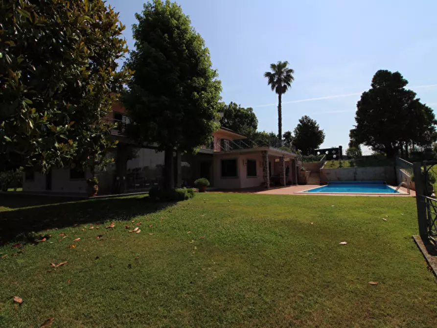 Immagine 19 di Villa in vendita  in Via codette 50 a Sacrofano