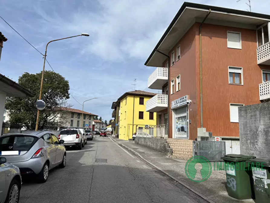 Immagine 1 di Negozio in vendita  in Via Matteotti 17 a Tricesimo