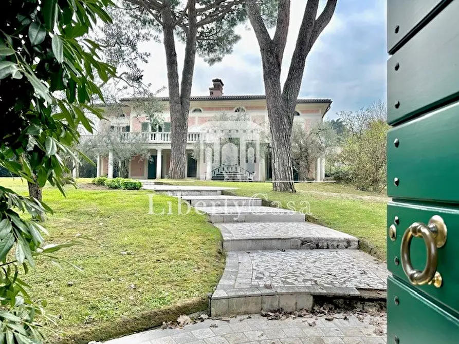 Immagine 1 di Villa in vendita  in Via Ponte Cingoli a Rodengo-Saiano
