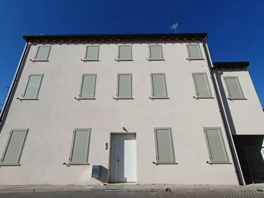 Immagine 3 di Casa bifamiliare in vendita  in VIA CANTONE a Reggiolo