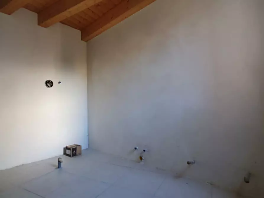 Immagine 11 di Casa bifamiliare in vendita  in VIA CANTONE a Reggiolo