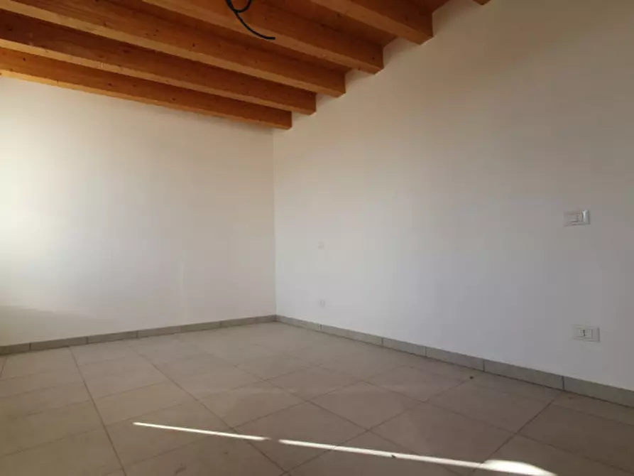 Immagine 14 di Casa bifamiliare in vendita  in VIA CANTONE a Reggiolo