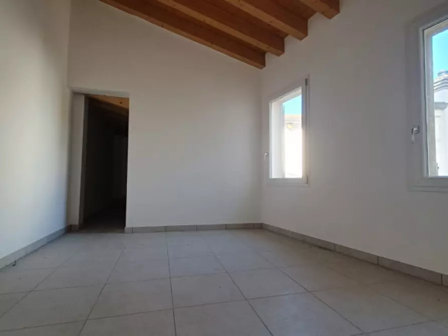 Immagine 20 di Casa bifamiliare in vendita  in VIA CANTONE a Reggiolo