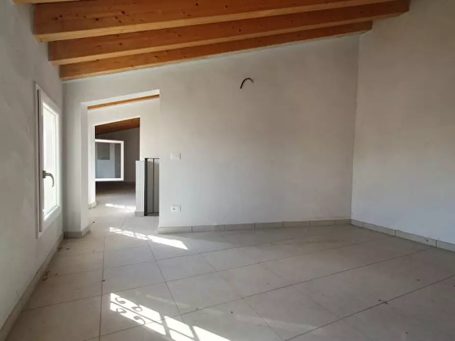 Immagine 25 di Casa bifamiliare in vendita  in VIA CANTONE a Reggiolo