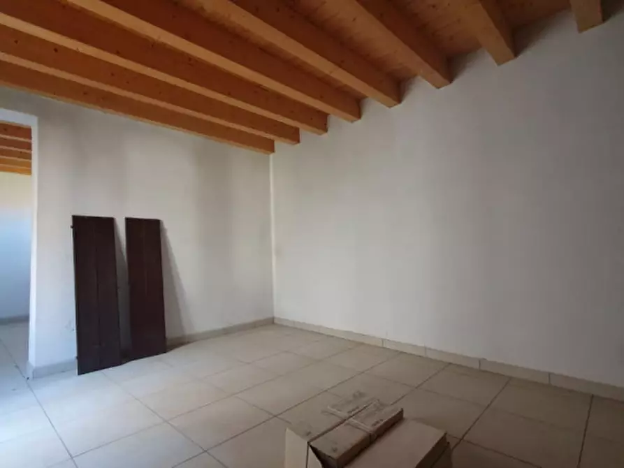 Immagine 36 di Casa bifamiliare in vendita  in VIA CANTONE a Reggiolo