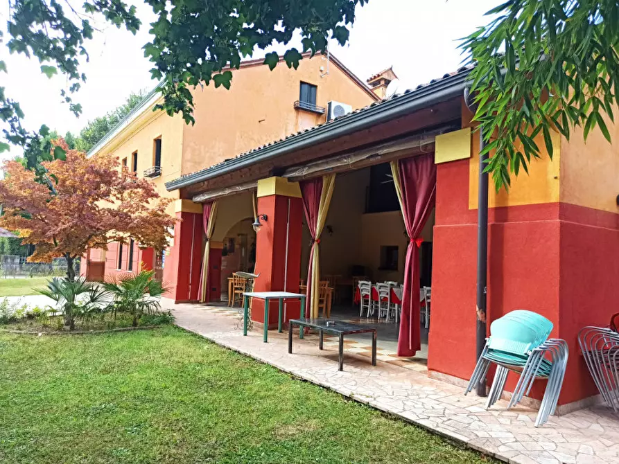 Immagine 7 di Agriturismo in vendita  in Via Alture a Torri Di Quartesolo