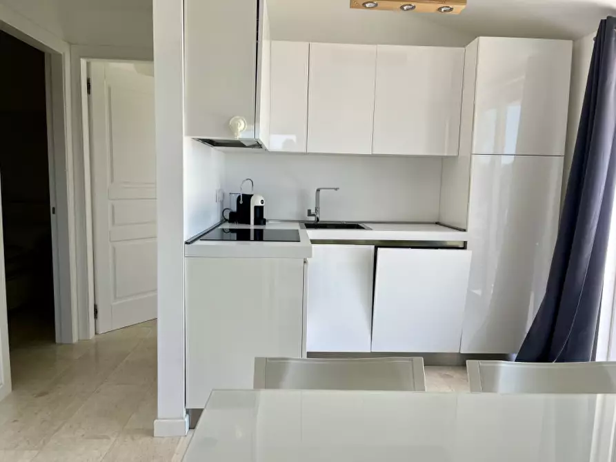 Immagine 6 di Appartamento in vendita  in via dei platani a Olbia