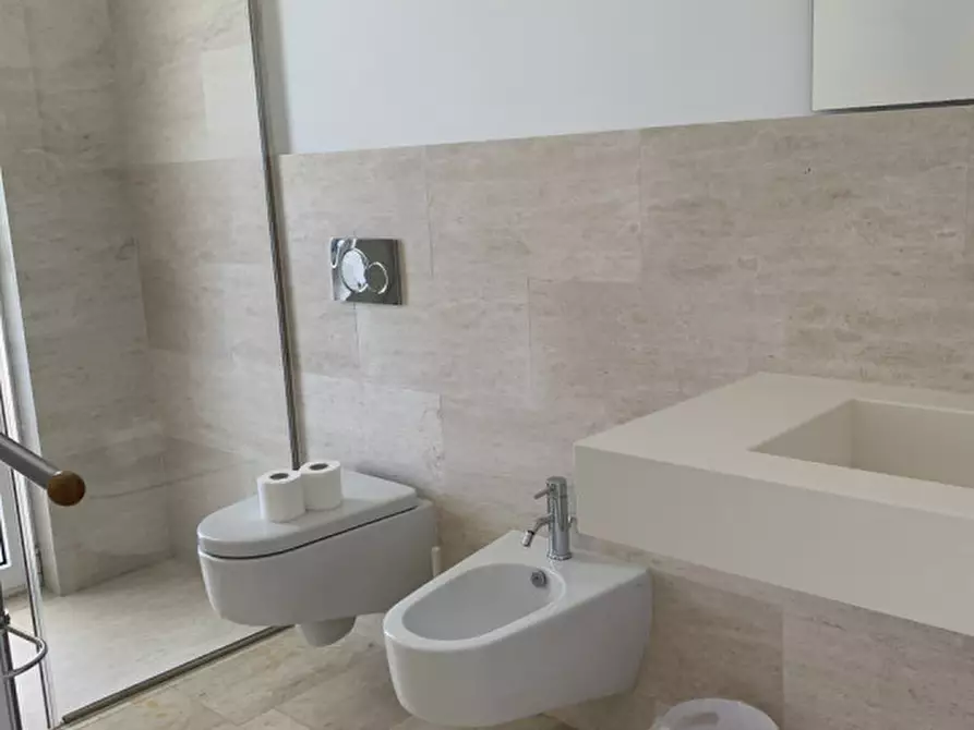 Immagine 12 di Appartamento in vendita  in via dei platani a Olbia