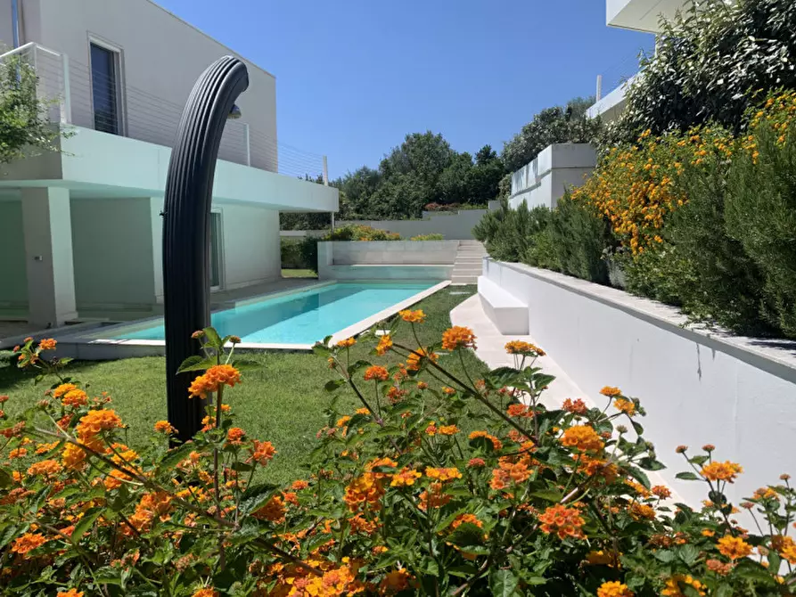 Immagine 18 di Appartamento in vendita  in via dei platani a Olbia