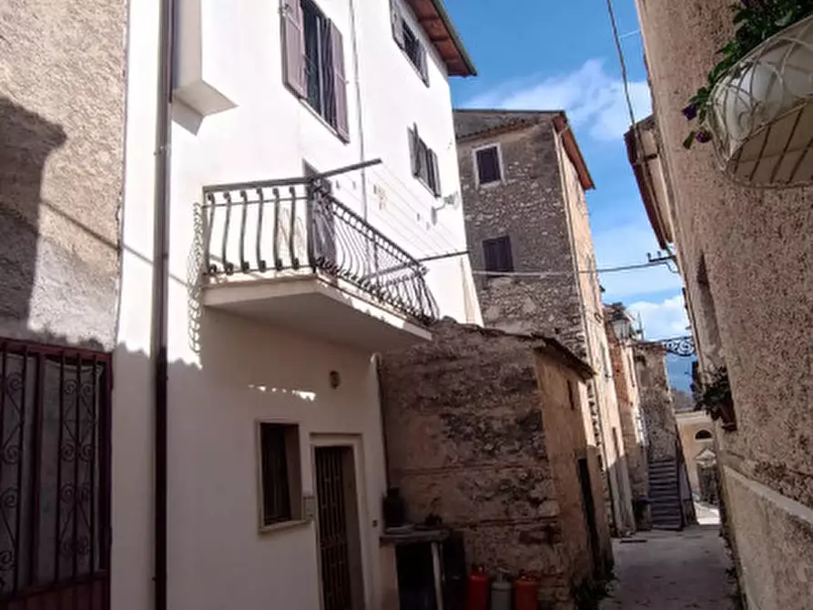 Immagine 2 di Palazzo in vendita  in via dell'ospedale a Alvito