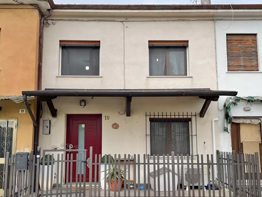 Immagine 1 di Casa quadrifamiliare in vendita  in Via braggio a Carceri