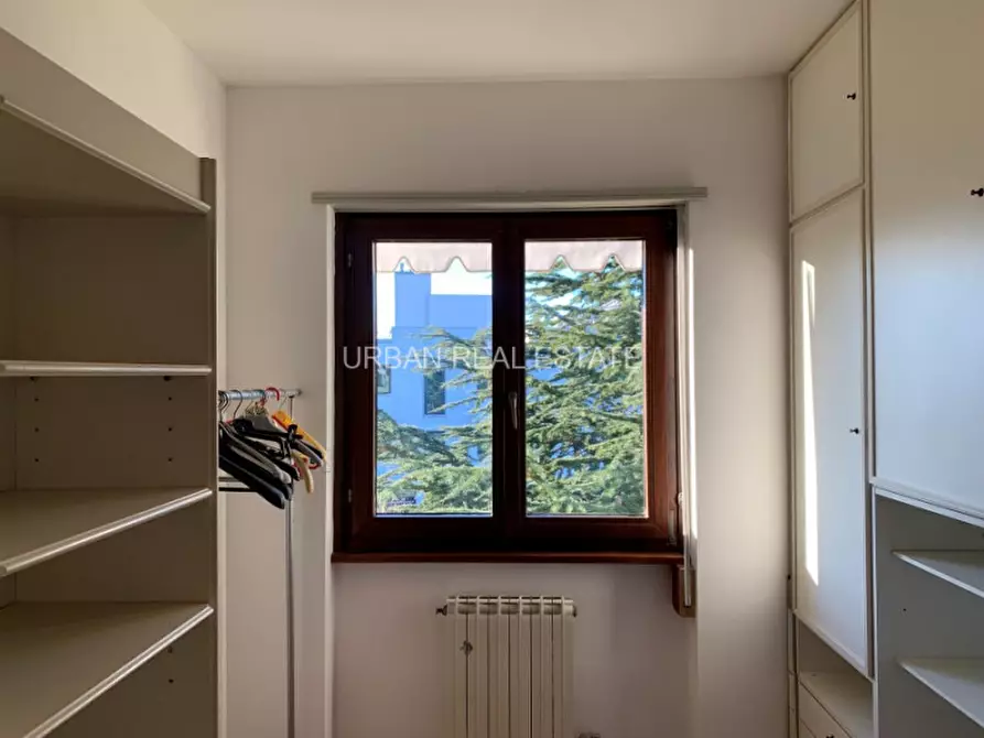 Immagine 38 di Appartamento in affitto  in Via del Biancospino 30/8 a Trieste