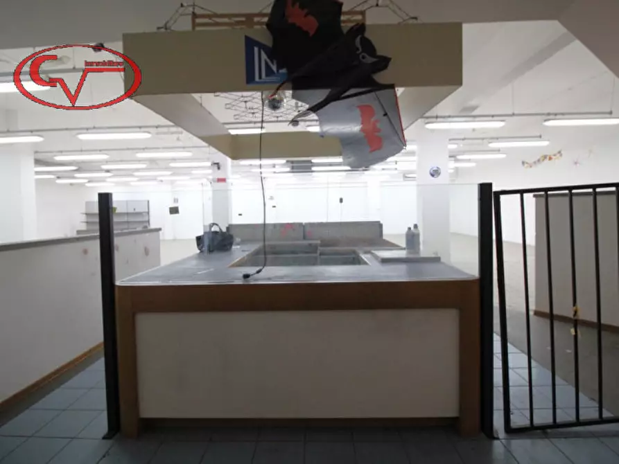 Immagine 5 di Magazzino in vendita  in Stadio a San Giovanni Valdarno