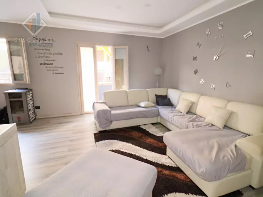 Immagine 3 di Appartamento in vendita  in Via dei Limoni n 08 a Palagonia