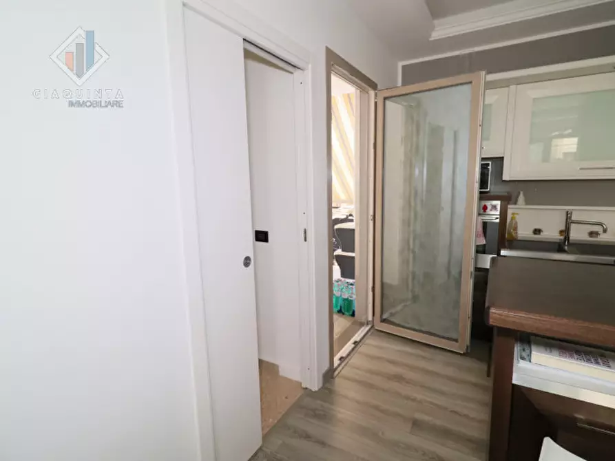 Immagine 9 di Appartamento in vendita  in Via dei Limoni n 08 a Palagonia