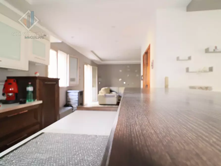 Immagine 10 di Appartamento in vendita  in Via dei Limoni n 08 a Palagonia