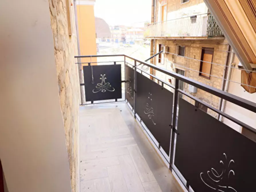 Immagine 15 di Appartamento in vendita  in Via dei Limoni n 08 a Palagonia