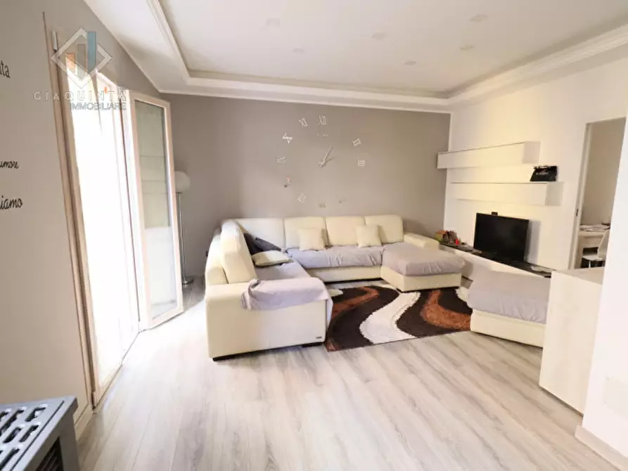 Immagine 31 di Appartamento in vendita  in Via dei Limoni n 08 a Palagonia