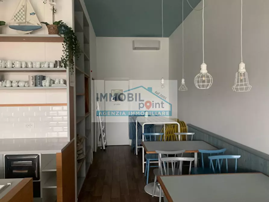 Immagine 3 di Negozio in vendita  in via Valerio Flacco a Montegrotto Terme