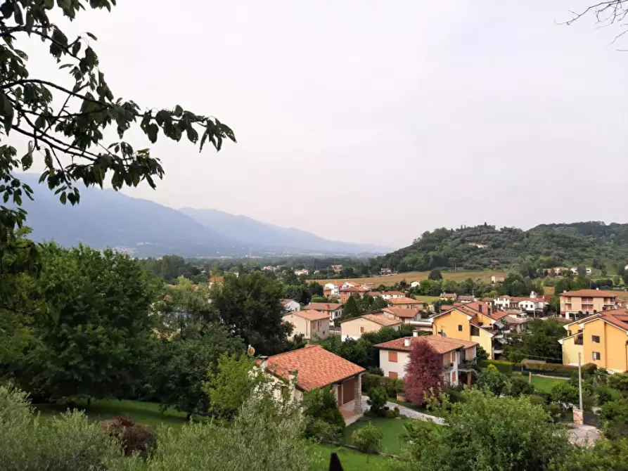 Immagine 1 di Villa in vendita  a Mussolente