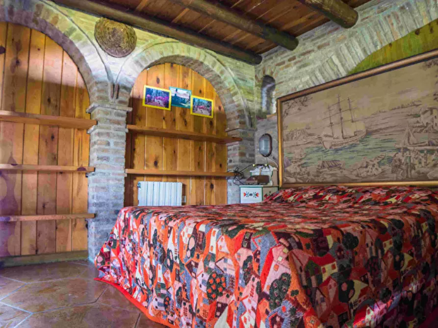 Immagine 37 di Villa in vendita  in Massignano a Ancona