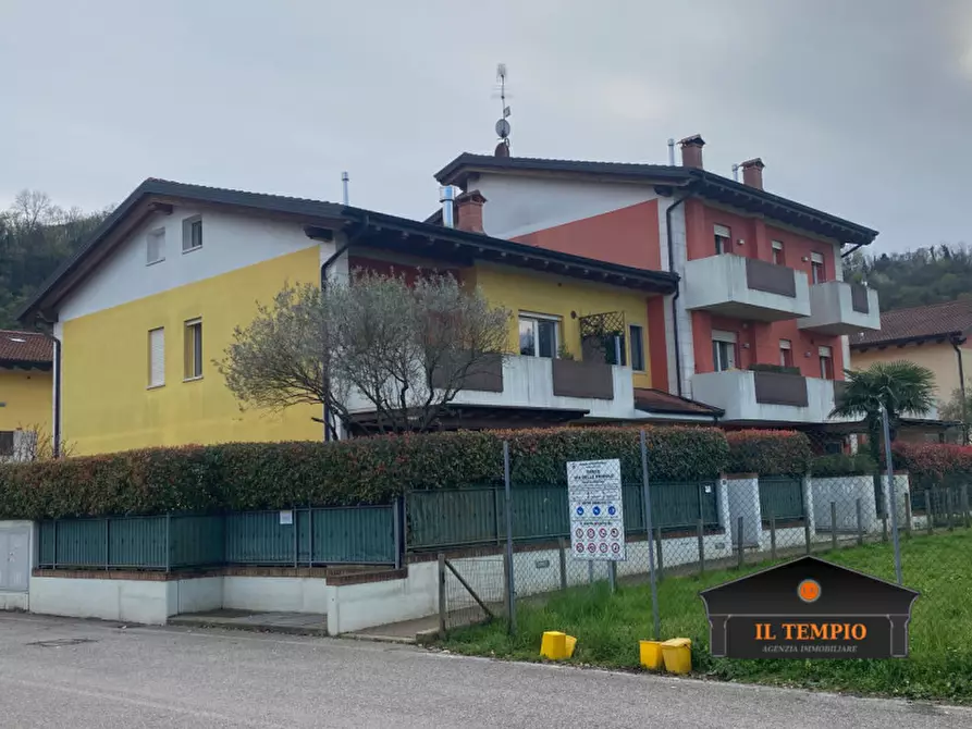 Immagine 1 di Appartamento in vendita  in via delle Primule a Monteviale