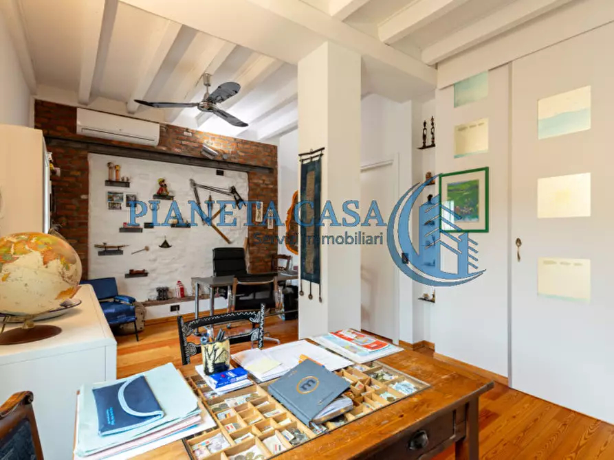 Immagine 35 di Appartamento in vendita  in Via Abbadesse a Milano