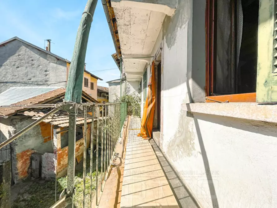 Immagine 8 di Rustico / casale in vendita  in Via Adua 11 a Miasino