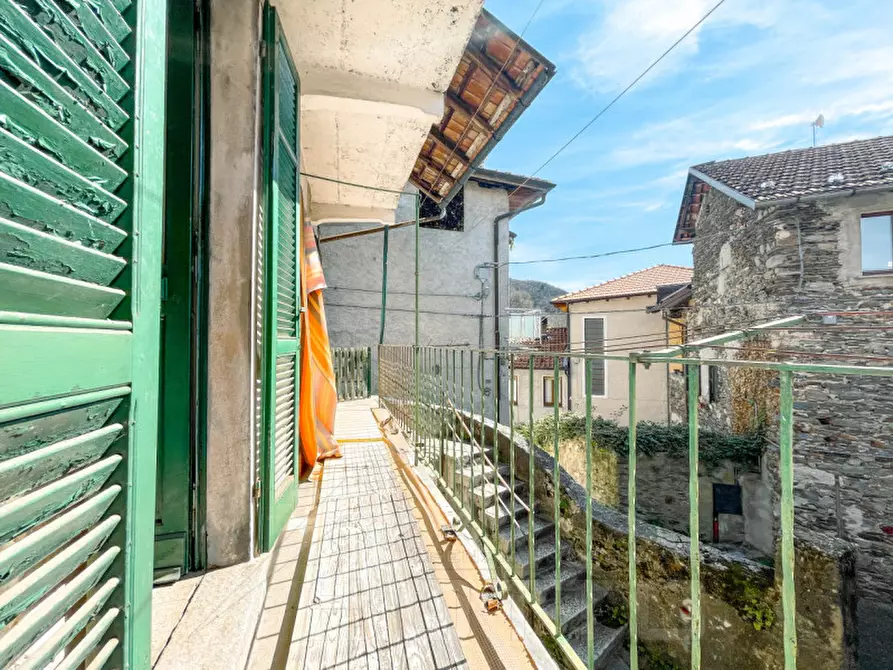 Immagine 9 di Rustico / casale in vendita  in Via Adua 11 a Miasino