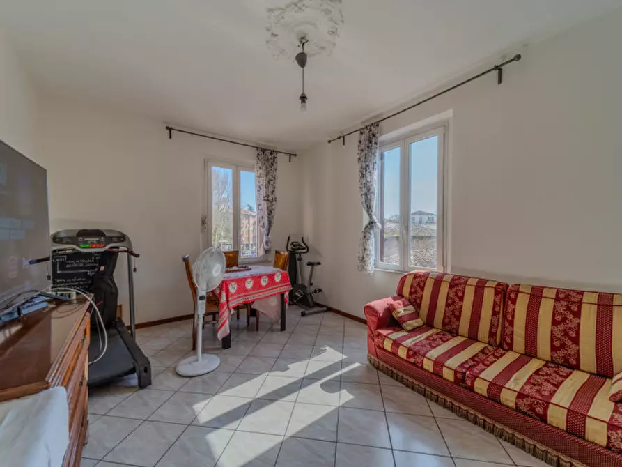 Immagine 2 di Appartamento in vendita  in Via Marconi a Montechiarugolo