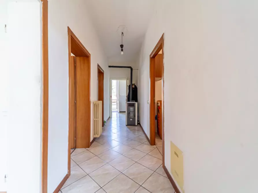 Immagine 5 di Appartamento in vendita  in Via Marconi a Montechiarugolo