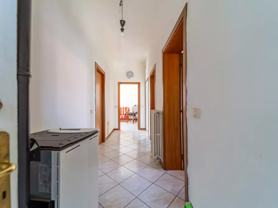 Immagine 6 di Appartamento in vendita  in Via Marconi a Montechiarugolo