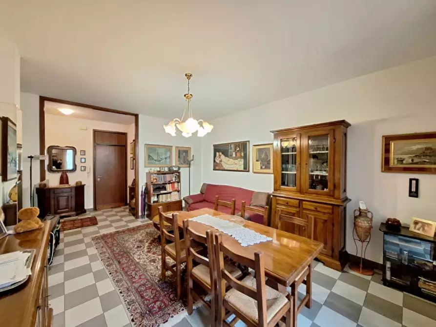 Immagine 1 di Appartamento in vendita  in Via Baroni a Rovigo