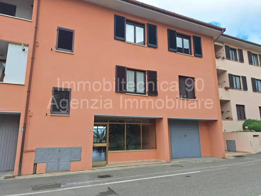 Immagine 1 di Appartamento in vendita  in lucignano a Lucignano