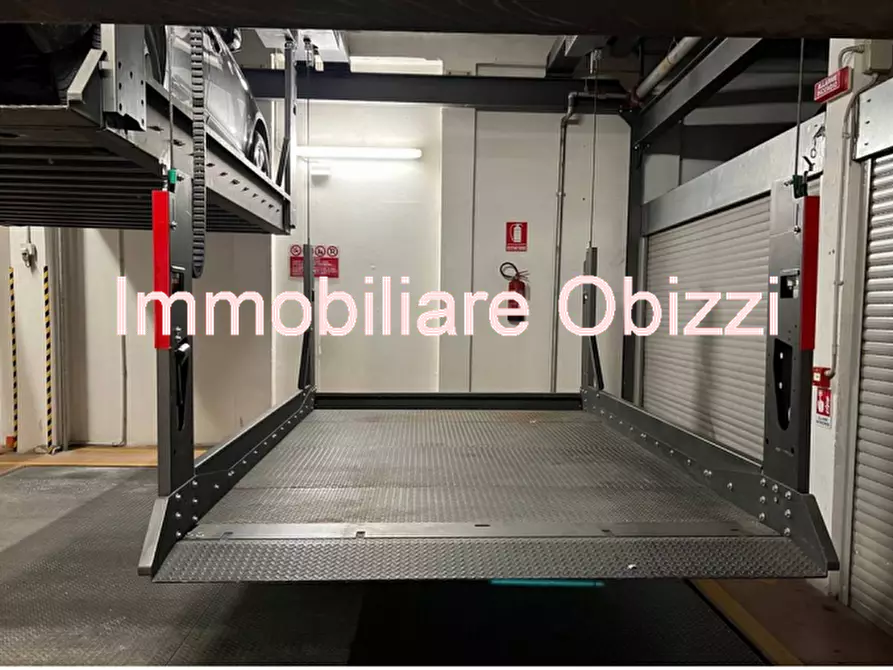 Immagine 2 di Garage in vendita  in Piazza del Duomo a Padova