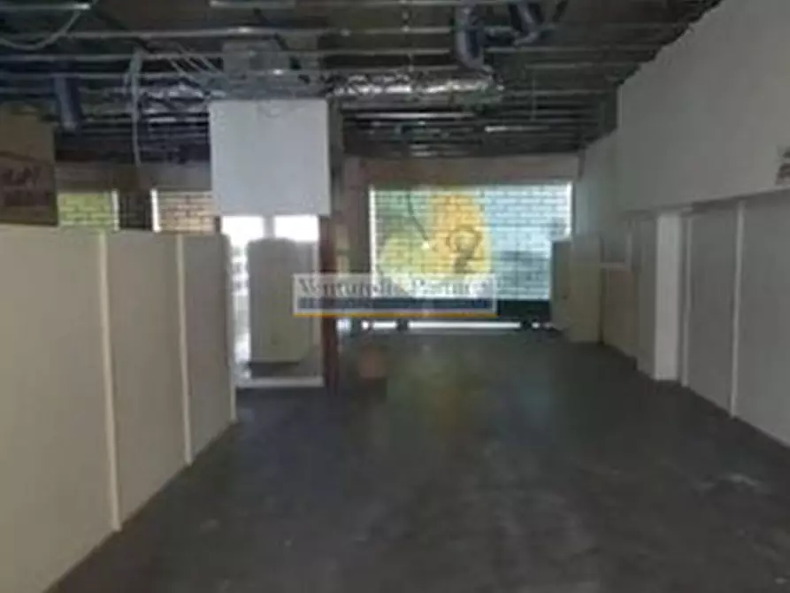 Immagine 7 di Negozio in vendita  in via sant'afra a Corte Franca