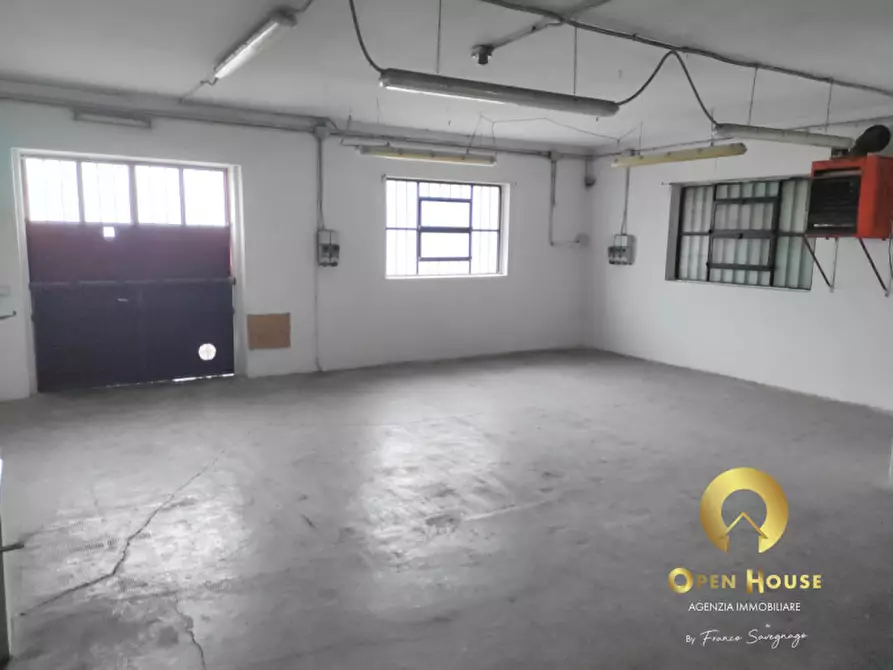 Immagine 3 di Magazzino in affitto  in via diviglio a Caldogno