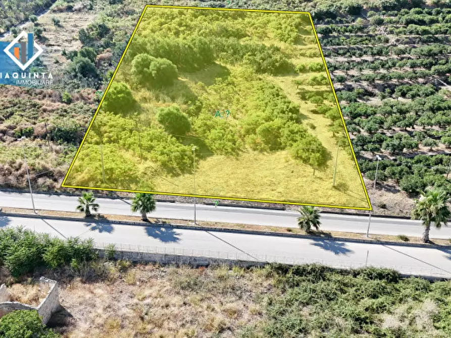 Immagine 1 di Terreno in vendita  in viale Resistenza Partigiana snc a Palagonia