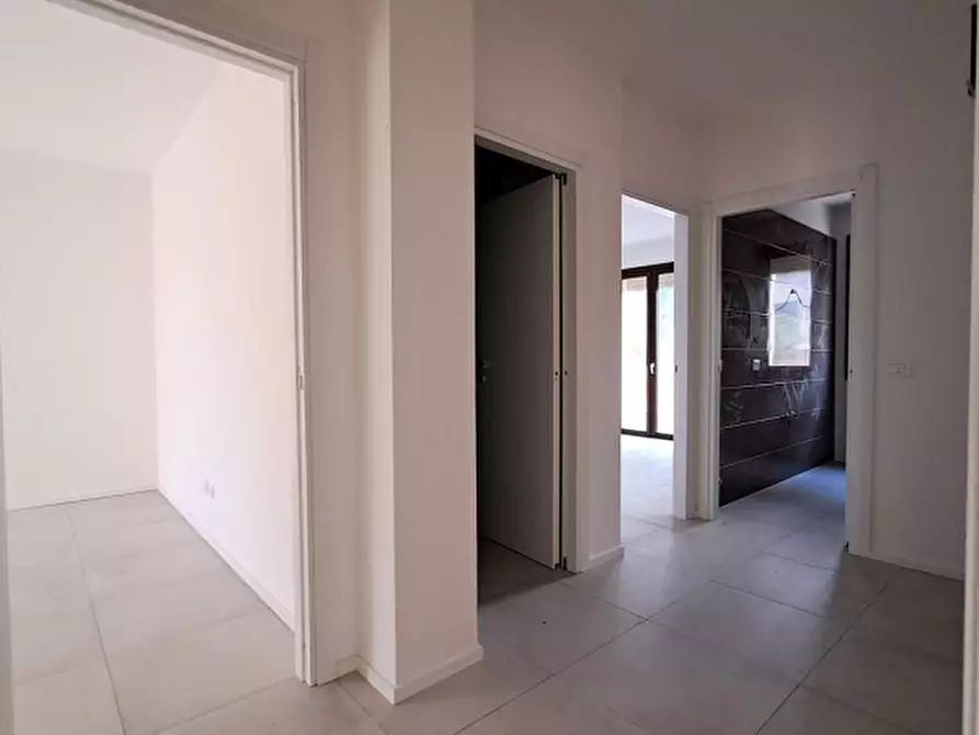 Immagine 4 di Appartamento in vendita  a Passignano Sul Trasimeno