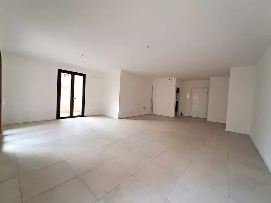 Immagine 5 di Appartamento in vendita  a Passignano Sul Trasimeno