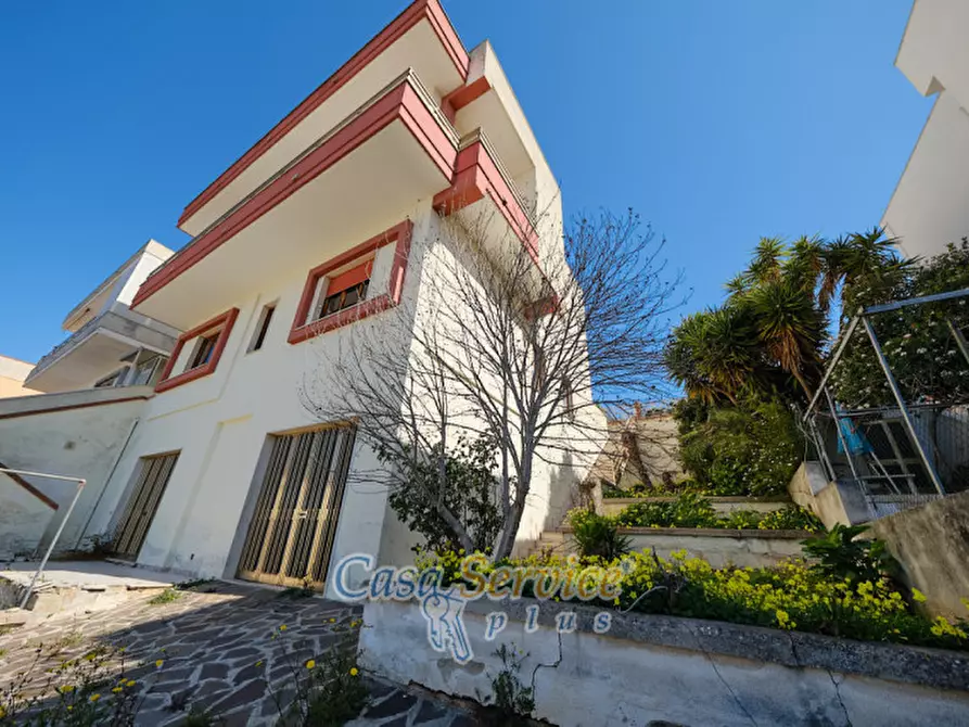 Immagine 8 di Villa in vendita  in Via Savona a Matino