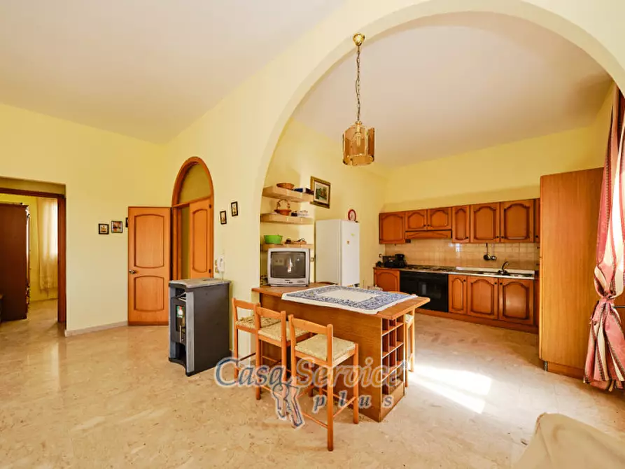 Immagine 18 di Villa in vendita  in Via Savona a Matino