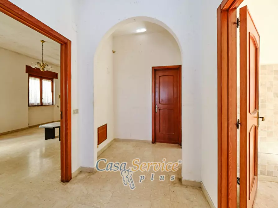 Immagine 39 di Villa in vendita  in Via Savona a Matino